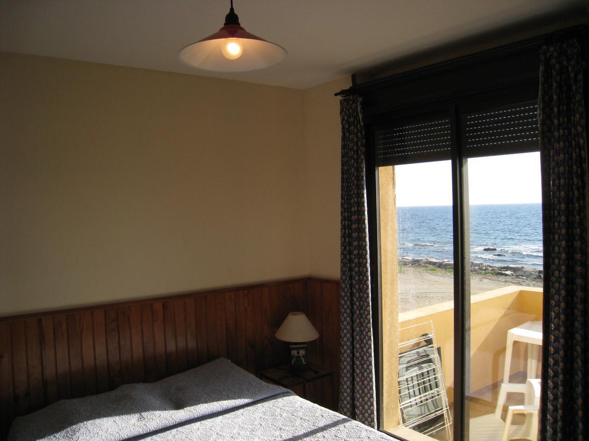 La Marine Hotel Luri Kültér fotó