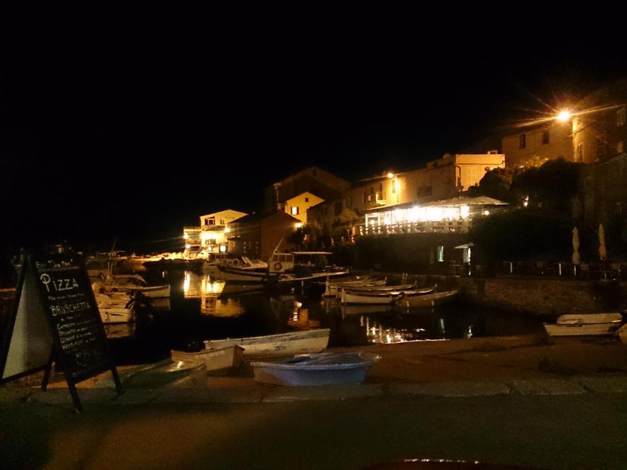 La Marine Hotel Luri Kültér fotó